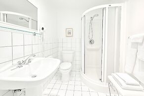 Hotel Charles-Alexandre - Par Aneyro