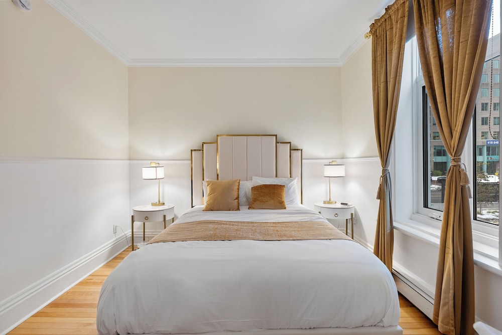 Hotel Charles-Alexandre - Par Aneyro