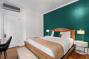 Hotel Charles-Alexandre - Par Aneyro