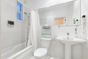 Hotel Charles-Alexandre - Par Aneyro