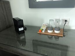 We Hotel Aeropuerto