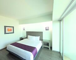We Hotel Aeropuerto