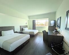 We Hotel Aeropuerto