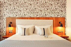 Zeus Essence Ramada by Wyndham Athens