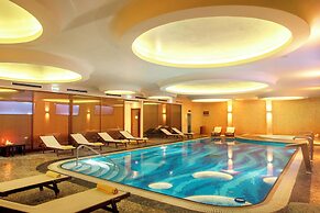 Zeus Essence Ramada by Wyndham Athens