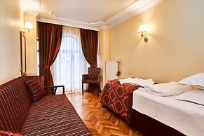 Amber Hotel - Special Class