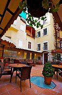 Amber Hotel - Special Class
