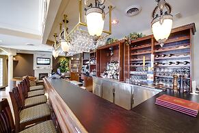 Monte Carlo Inn Vaughan Suites