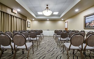 Monte Carlo Inn Vaughan Suites