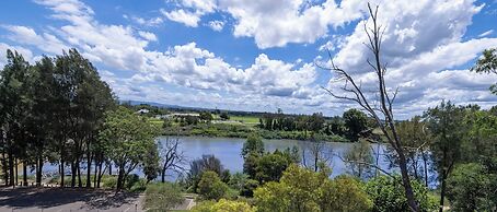 Windsor Riverview Inn