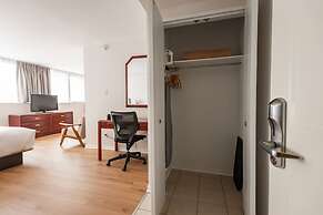Hotel Les Suites Labelle