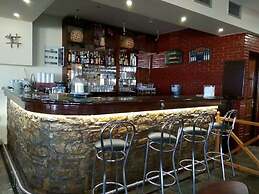 Creta Suites