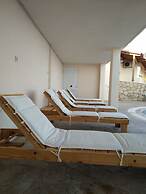 Creta Suites