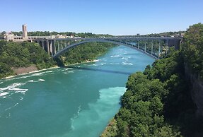 Wyndham Garden Niagara Falls Fallsview