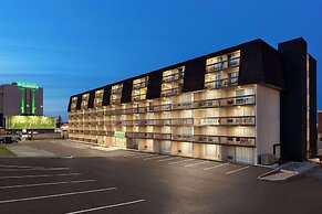 Wyndham Garden Niagara Falls Fallsview