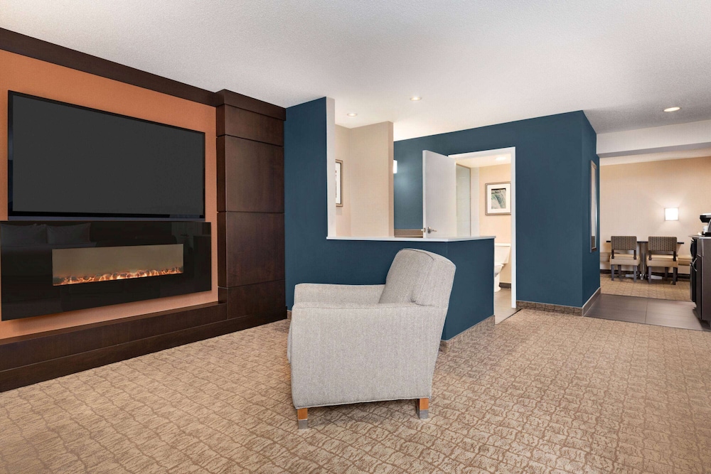 Wyndham Garden Niagara Falls Fallsview