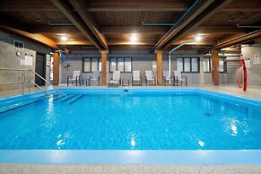 Hotel & Suites Le Dauphin Quebec