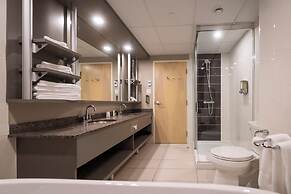 Hotel & Suites Le Dauphin Quebec