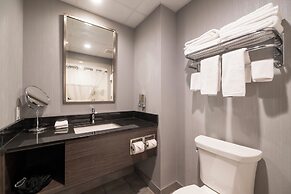 Hotel & Suites Le Dauphin Quebec