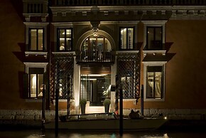 Palazzo Barbarigo Sul Canal Grande