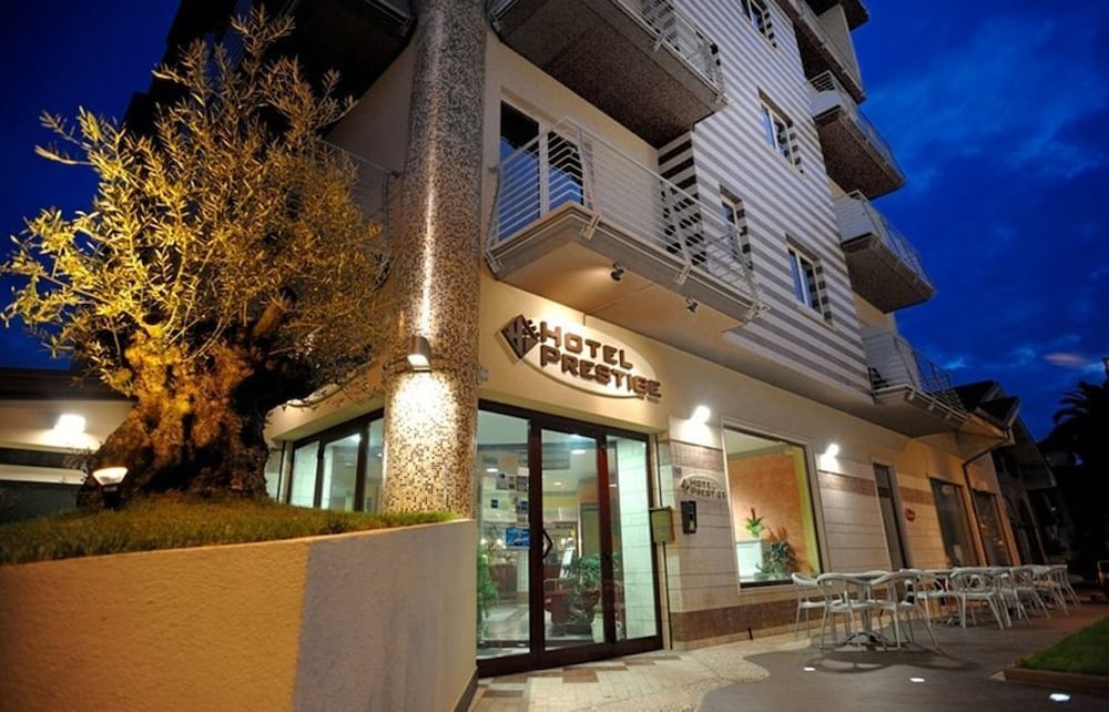 Hotel Prestige