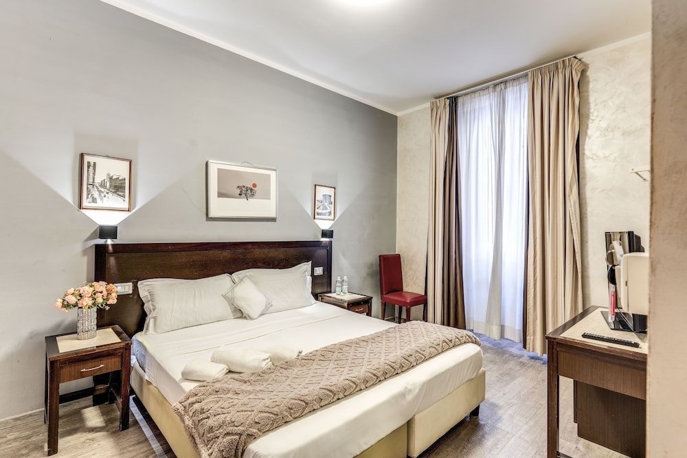 Hotel Family House