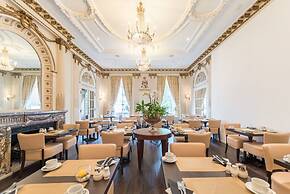 Grand Royale Hyde Park