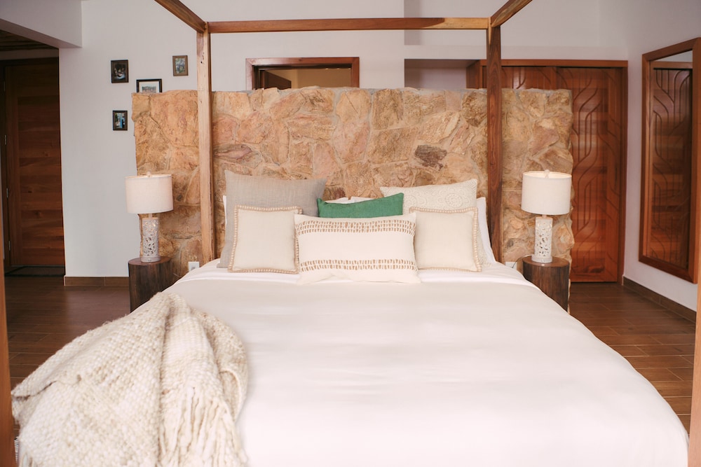 Hidden Valley Wilderness Lodge