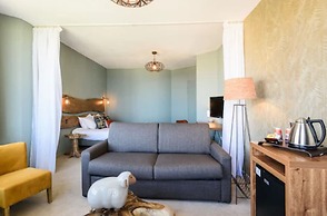 Baya Hotel
