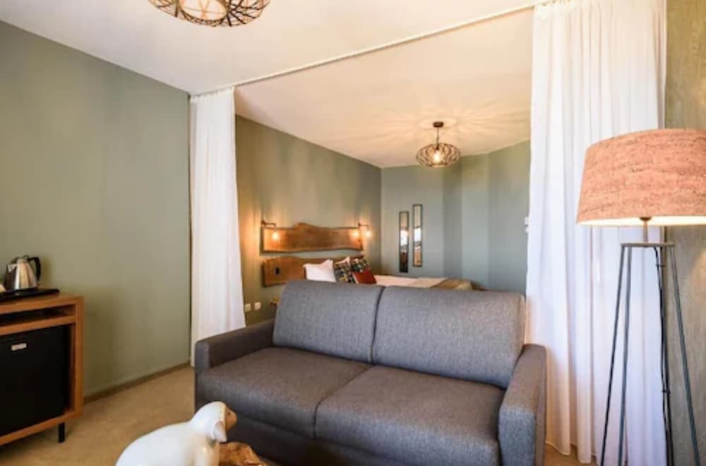 Baya Hotel