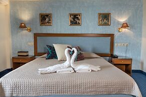 Four Seasons Hotel