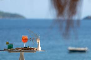 Kassandra Bay Resort, Suites & Spa