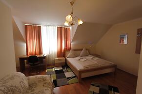 Hotel Restaurant Adria - Stuben