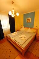 Hotel Restaurant Adria - Stuben