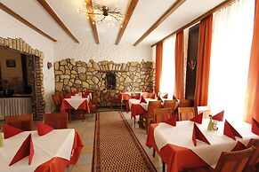 Hotel Restaurant Adria - Stuben