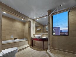 Poly Plaza Hotel