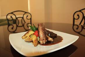 Albrook Inn