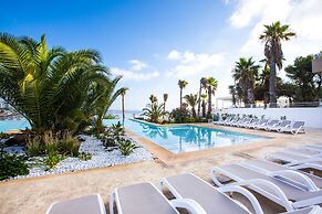 Salini Resort