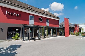Amalienburg Boutique & Boarding Hotel