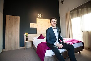 Amalienburg Boutique & Boarding Hotel