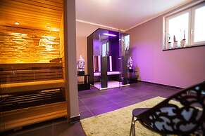 Amalienburg Boutique & Boarding Hotel