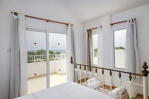 Thalassines Beach Villas
