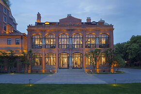 InterContinental Shanghai Ruijin by IHG