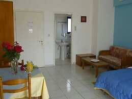 OASIS HOTEL KYPARISSIA