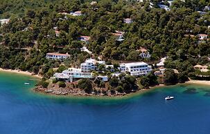 Cape Kanapitsa Hotel & Suites