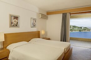 Cape Kanapitsa Hotel & Suites