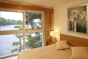 Cape Kanapitsa Hotel & Suites