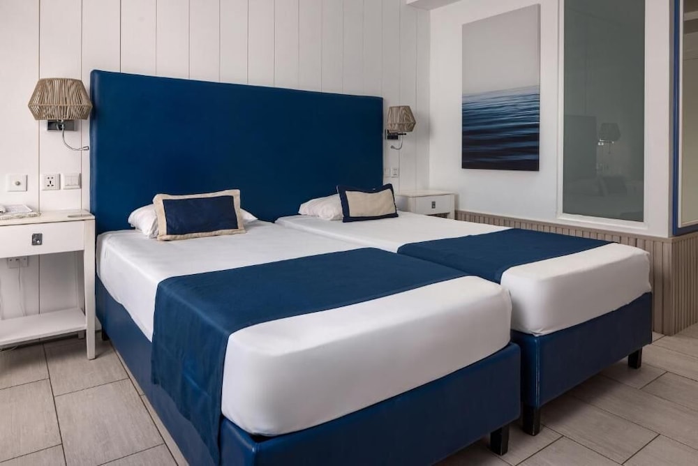 db Seabank Resort and Spa