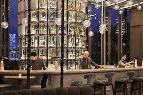 Four Seasons Hotel Hong Kong