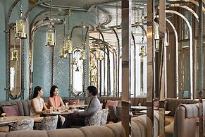 Four Seasons Hotel Hong Kong